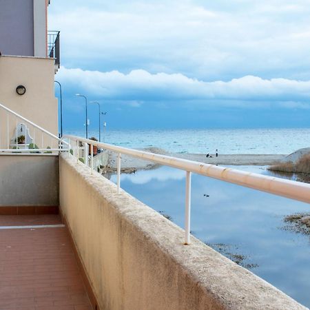 100 Metri Dal Mare Relax A Due Passi Dal Centro Apartment Finale Ligure Exterior photo